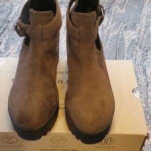 Corina Womens Boots